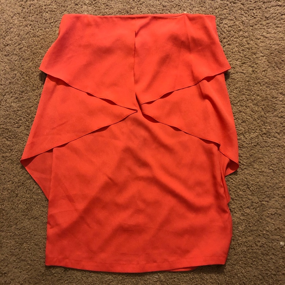 Adorable, strapless Windsor dress